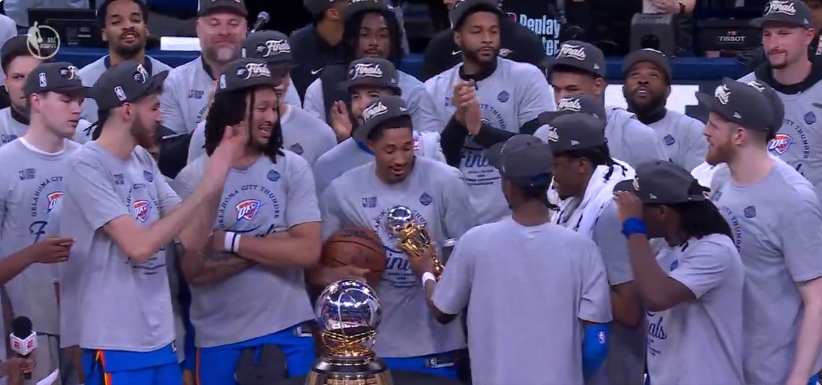 华体会hth-🥰有望完成大满贯！亚历山大与队友分享西决MVP荣耀