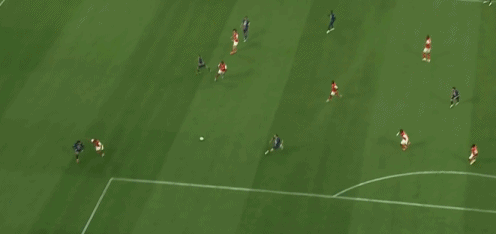 华体会官方-⚽法国杯半场：巴尔科拉3分钟梅开二度，巴黎圣日耳曼3-0兰斯