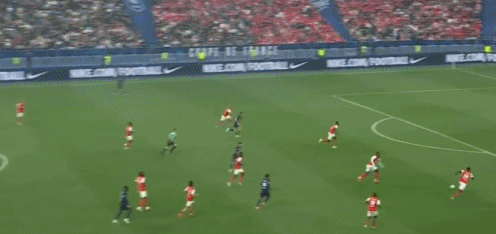 华体会官方-⚽法国杯半场：巴尔科拉3分钟梅开二度，巴黎圣日耳曼3-0兰斯