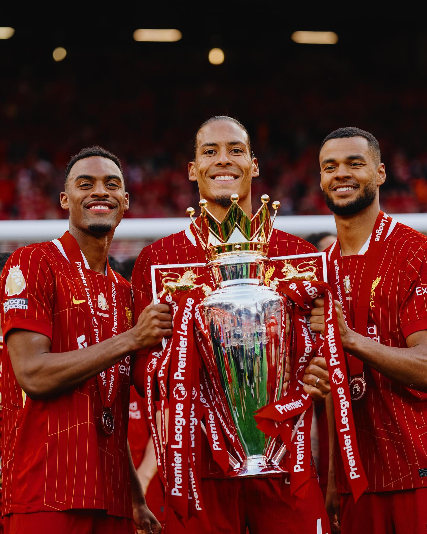 华体会官方-范戴克：这是一个不可思议的赛季，让我们一起庆祝吧