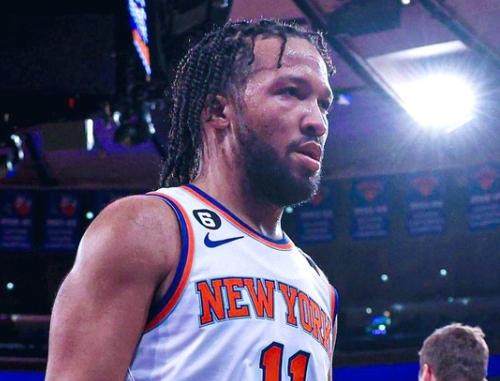 华体会官方-杀神模式开启！布朗森狂轰55分挽救低迷尼克斯