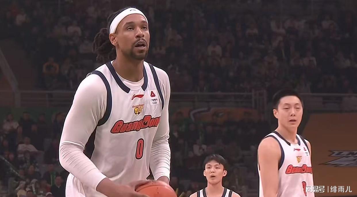 华体会官网-换帅的前奏？广东“七冠教头”霸气放话，朱芳雨施压杜锋！