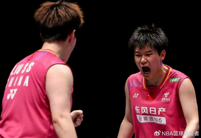 华体会官网-全英赛国羽悲喜夜：女线扛旗，男队团灭，决赛死磕韩国！|安洗莹|王祉怡|女双|半决赛|全英羽毛球公开赛_新浪体育_新浪新闻